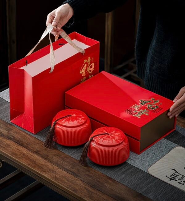 Red handmade gift box（2）